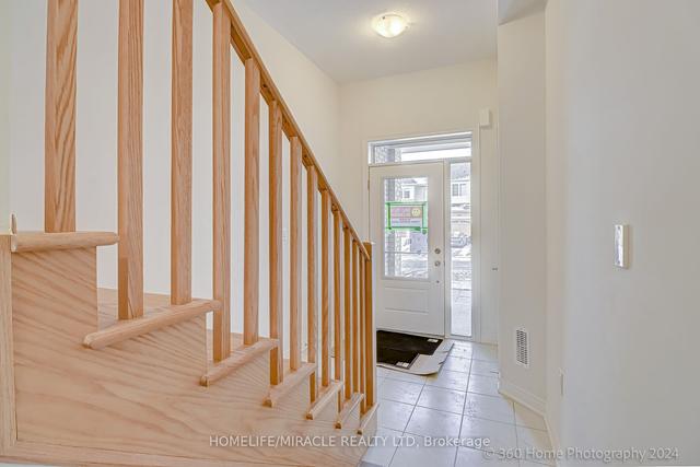 105 Air Dancer Cres, House attached with 4 bedrooms, 4 bathrooms and 2 parking in Oshawa ON | Image 24