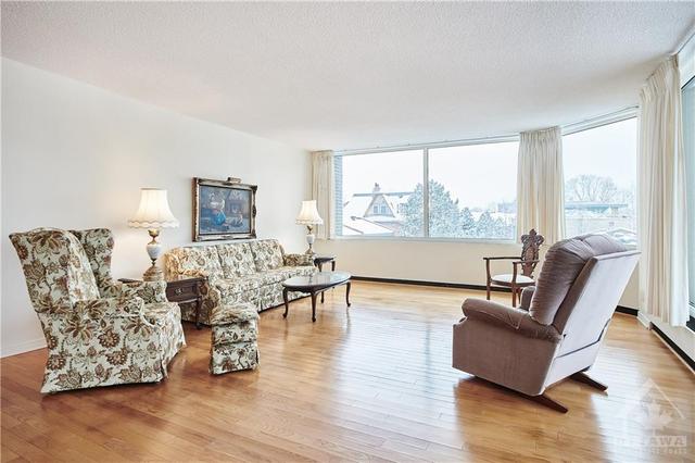 3a - 300 Queen Elizabeth Drive, Condo with 2 bedrooms, 2 bathrooms and 2 parking in Ottawa ON | Image 6