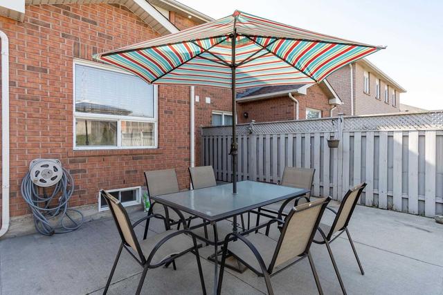 28 Secord Cres, House semidetached with 3 bedrooms, 3 bathrooms and 4 parking in Brampton ON | Image 26