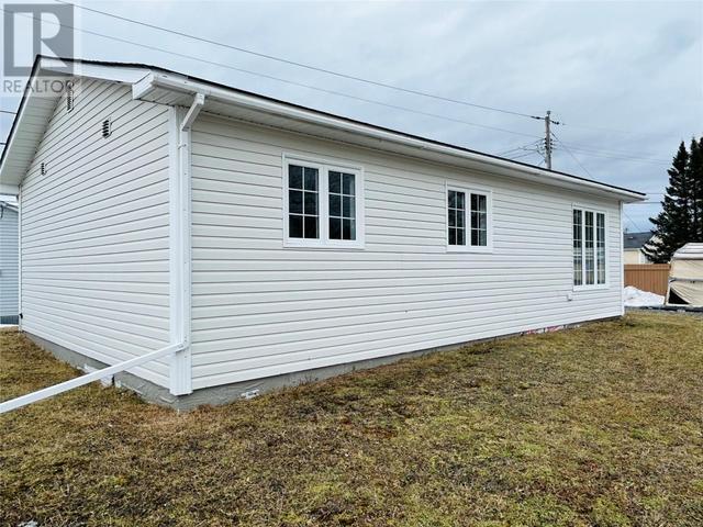 7 Whitmore Street, House detached with 3 bedrooms, 1 bathrooms and null parking in Grand Falls-Windsor NL | Image 4