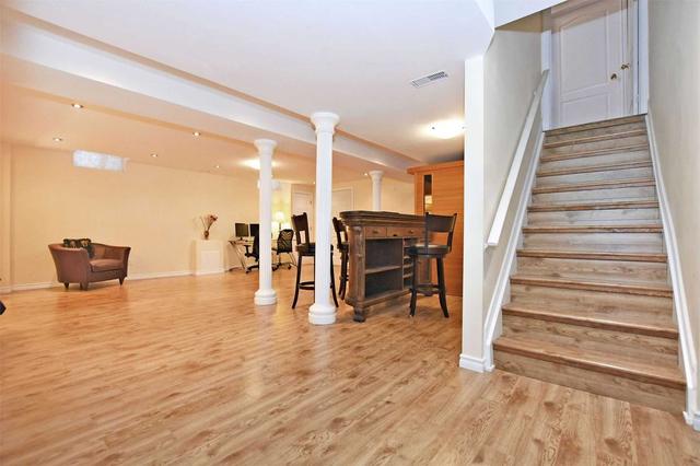 cres - 47 Colonial Cres, House detached with 3 bedrooms, 4 bathrooms and 6 parking in Richmond Hill ON | Image 22