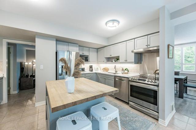 301 - 77 Governor's Rd, Condo with 2 bedrooms, 2 bathrooms and 1 parking in Hamilton ON | Image 16