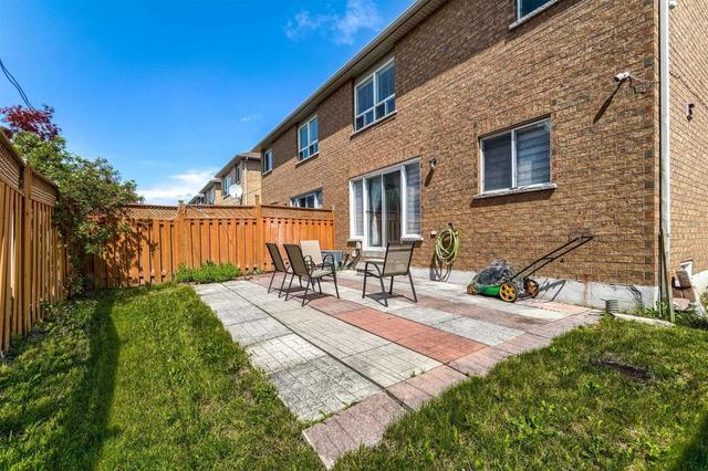 104 Starhill Cres, House semidetached with 3 bedrooms, 3 bathrooms and 4 parking in Brampton ON | Image 29