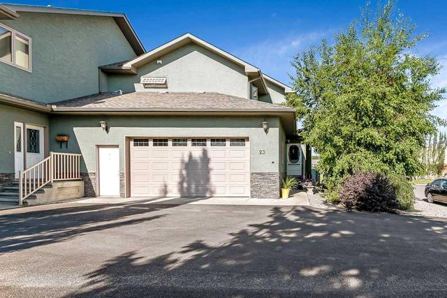 23 6 Avenue Se, Home with 3 bedrooms, 3 bathrooms and 2 parking in High River AB | Image 1