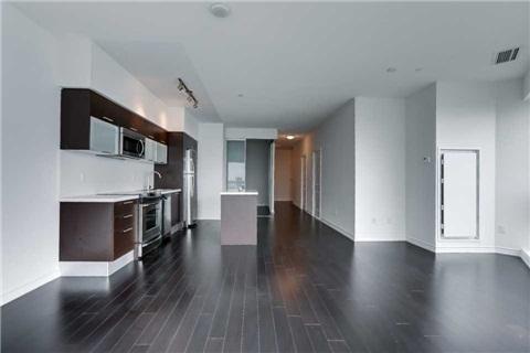 5616 - 386 Yonge St, Condo with 3 bedrooms, 2 bathrooms and 1 parking in Toronto ON | Image 4