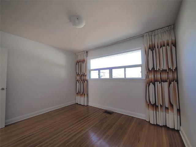 4380 Lawrence Ave E, House detached with 3 bedrooms, 2 bathrooms and 6 parking in Toronto ON | Image 10