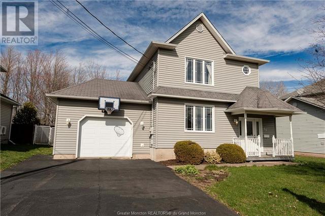 89 Shannon, House detached with 3 bedrooms, 1 bathrooms and null parking in Moncton NB | Image 2