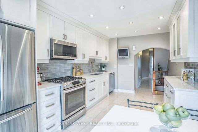 106 Sellers Ave, House semidetached with 3 bedrooms, 2 bathrooms and 1 parking in Toronto ON | Image 7