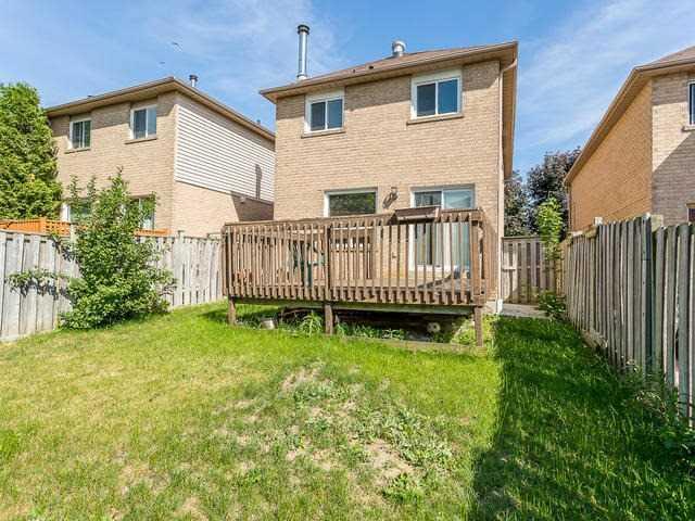 1051 Blizzard Rd, House attached with 3 bedrooms, 4 bathrooms and 2 parking in Mississauga ON | Image 19