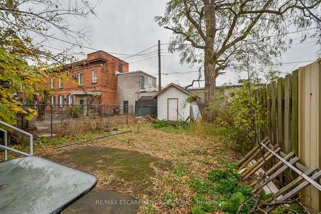 564 King St E, House detached with 5 bedrooms, 2 bathrooms and 0 parking in Hamilton ON | Image 29
