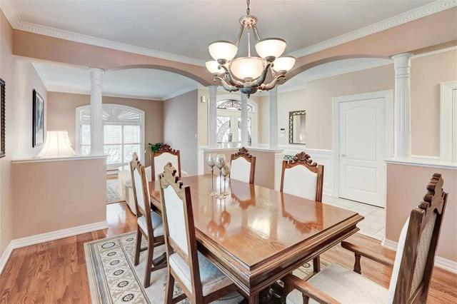 24 Queensborough Crt, House detached with 3 bedrooms, 3 bathrooms and 6 parking in Richmond Hill ON | Image 37