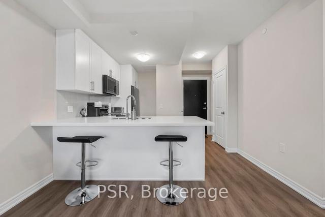 215 - 2750 King St E, Condo with 2 bedrooms, 2 bathrooms and 1 parking in Hamilton ON | Image 9