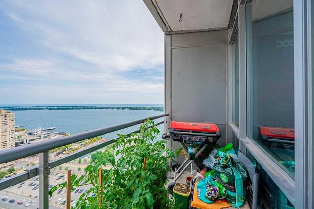 3901 - 5 Mariner Terr, Condo with 2 bedrooms, 2 bathrooms and 1 parking in Toronto ON | Image 2