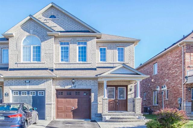 252 Lauderdale Dr, House semidetached with 3 bedrooms, 4 bathrooms and 3 parking in Vaughan ON | Image 1