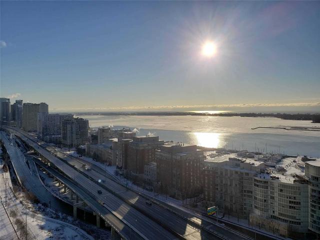 2705a - 75 Queens Wharf Rd, Condo with 1 bedrooms, 1 bathrooms and 1 parking in Toronto ON | Image 2