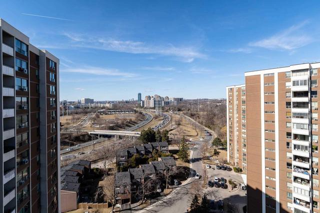 1612 - 15 Vicora Linkway, Condo with 2 bedrooms, 1 bathrooms and 1 parking in Toronto ON | Image 5