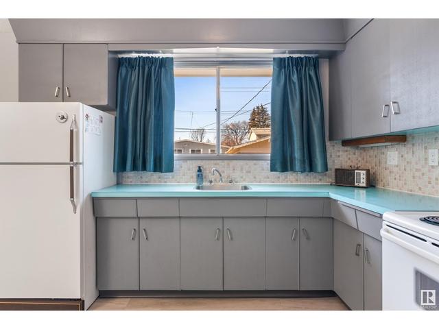 4816 105b St Nw, House detached with 5 bedrooms, 2 bathrooms and 4 parking in Edmonton AB | Image 9