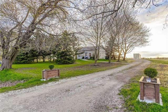 3759 #3 Highway, House detached with 3 bedrooms, 2 bathrooms and 10 parking in Haldimand County ON | Image 1