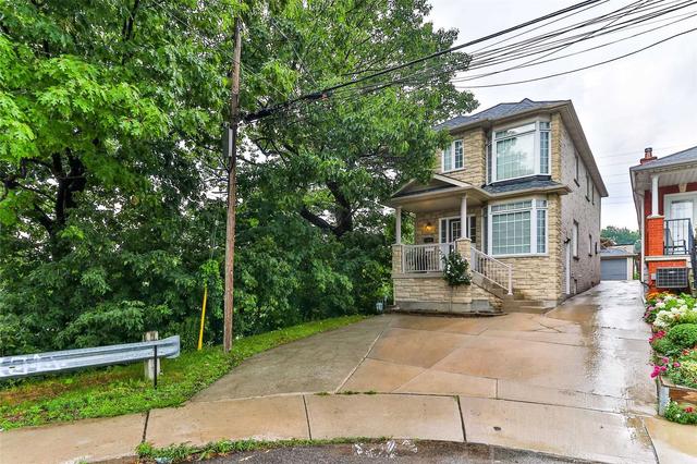 425 Blackthorn Ave, House detached with 3 bedrooms, 4 bathrooms and 4 parking in Toronto ON | Image 12