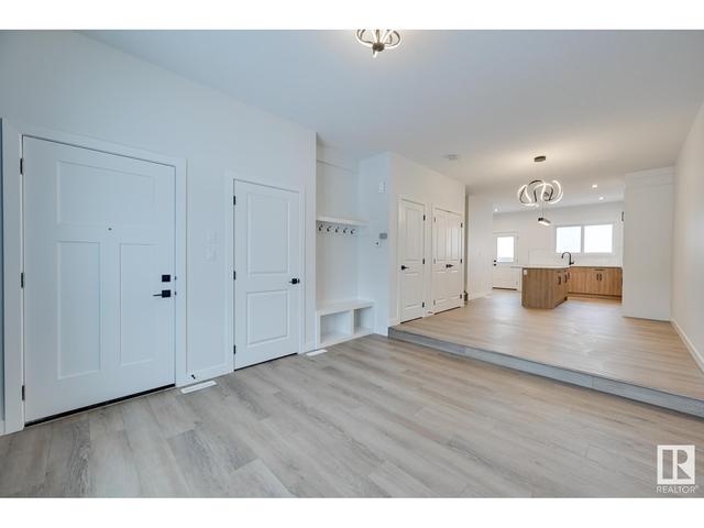 170 Castilian Bv, House attached with 3 bedrooms, 2 bathrooms and 2 parking in Edmonton AB | Image 3