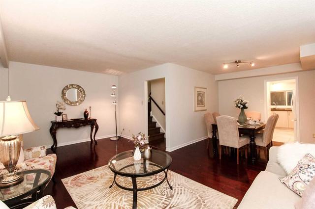 12 - 86 Castlebury Cres, Townhouse with 4 bedrooms, 3 bathrooms and 2 parking in Toronto ON | Image 3
