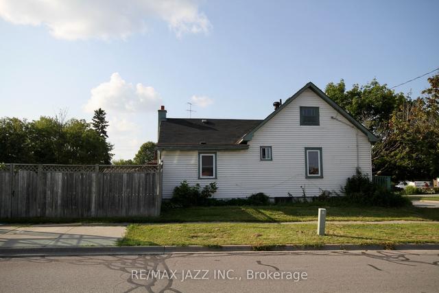 538 Wilson Rd S, House detached with 3 bedrooms, 2 bathrooms and 2 parking in Oshawa ON | Image 6