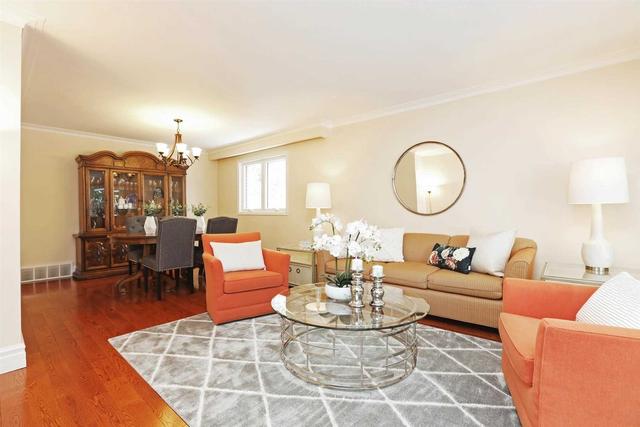 104 Grantbrook St, House detached with 4 bedrooms, 3 bathrooms and 4 parking in Toronto ON | Image 14