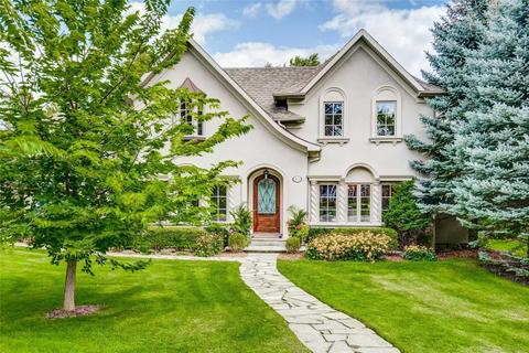 10 Thorncrest Rd, House detached with 4 bedrooms, 5 bathrooms and 6 parking in Toronto ON | Card Image