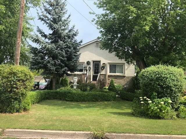 422 Marf Ave, House detached with 2 bedrooms, 2 bathrooms and 8 parking in Mississauga ON | Image 1