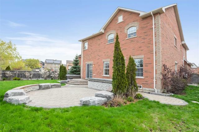 16 Whitmore Crt, House detached with 4 bedrooms, 3 bathrooms and 6 parking in Whitby ON | Image 25