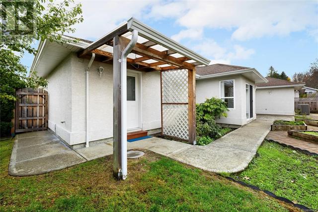 822 Redonda Pl, House detached with 3 bedrooms, 2 bathrooms and 2 parking in Qualicum Beach BC | Image 26