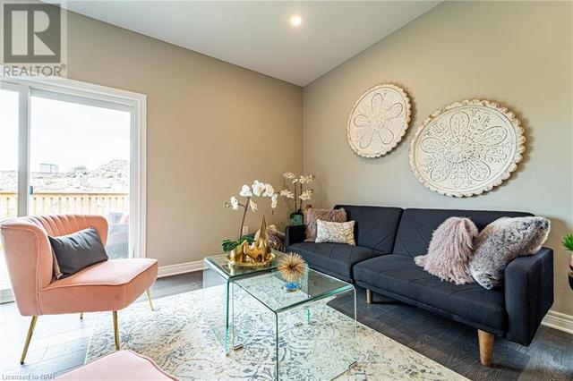 23 - 45 Dorchester Boulevard, House attached with 5 bedrooms, 3 bathrooms and null parking in St. Catharines ON | Image 10