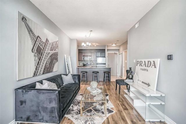 2707 - 3525 Kariya Dr, Condo with 1 bedrooms, 1 bathrooms and 1 parking in Mississauga ON | Image 4