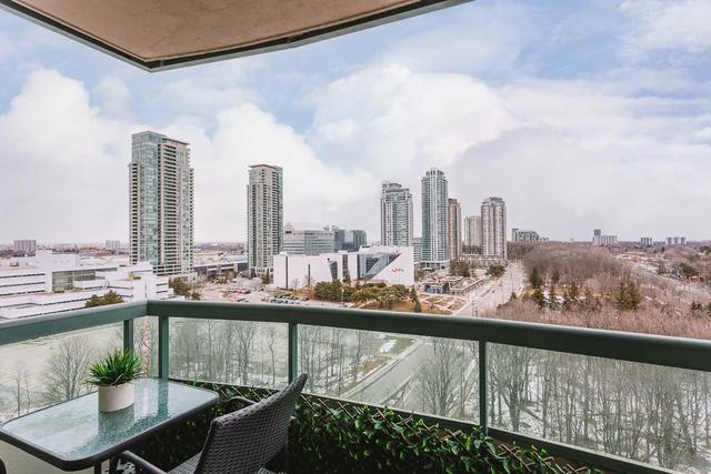 1533 - 125 Omni Dr, Condo with 2 bedrooms, 2 bathrooms and 2 parking in Toronto ON | Image 8
