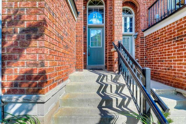 7186 Triumph Lane, Townhouse with 3 bedrooms, 3 bathrooms and 2 parking in Mississauga ON | Image 12