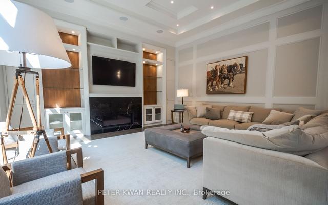 27 Whittaker Cres, House detached with 5 bedrooms, 8 bathrooms and 6 parking in Toronto ON | Image 32