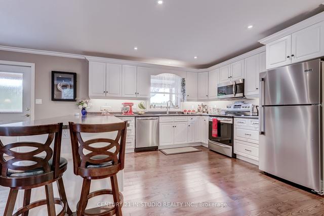 495190 Traverston Rd, House detached with 2 bedrooms, 4 bathrooms and 6 parking in West Grey ON | Image 9