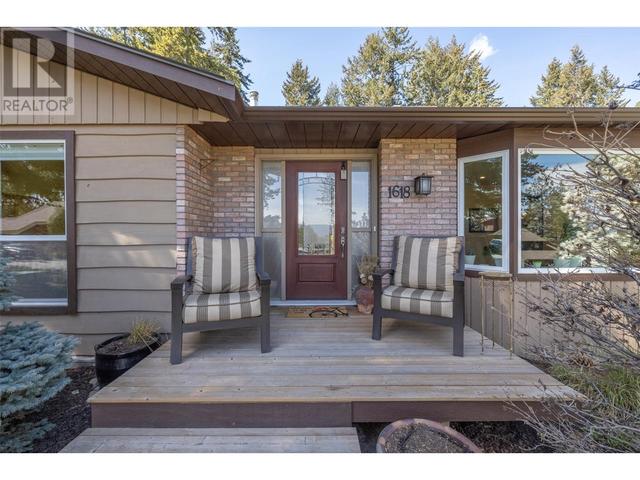 1618 Blackwood Drive, House detached with 4 bedrooms, 3 bathrooms and 8 parking in West Kelowna BC | Image 7