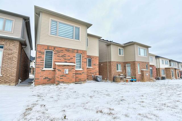 14 Gloria St, House detached with 4 bedrooms, 4 bathrooms and 4 parking in Kitchener ON | Image 19