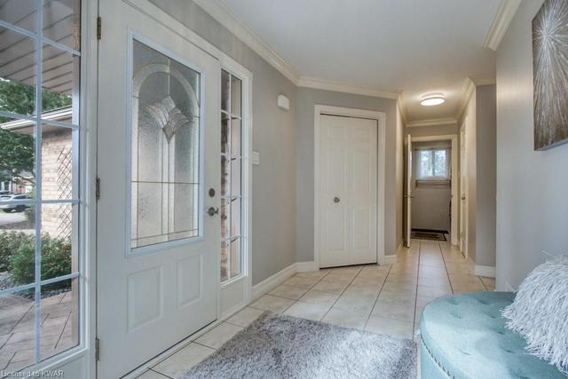 2 Bond Court, House detached with 4 bedrooms, 3 bathrooms and 4 parking in Guelph ON | Image 8