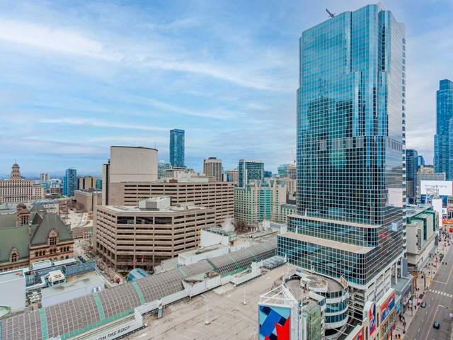 1809 - 197 Yonge St, Condo with 3 bedrooms, 2 bathrooms and 1 parking in Toronto ON | Image 20