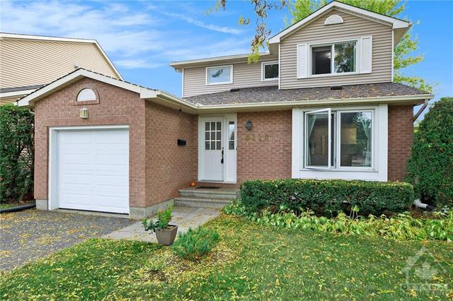 6116 Willowbark Drive, House detached with 3 bedrooms, 4 bathrooms and 3 parking in Ottawa ON | Image 2