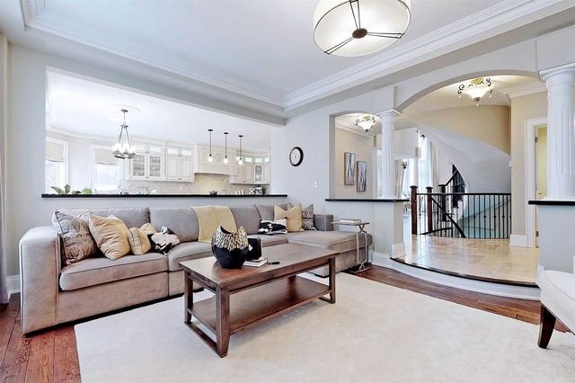 200 Polo Cres, House detached with 4 bedrooms, 6 bathrooms and 5 parking in Vaughan ON | Image 8