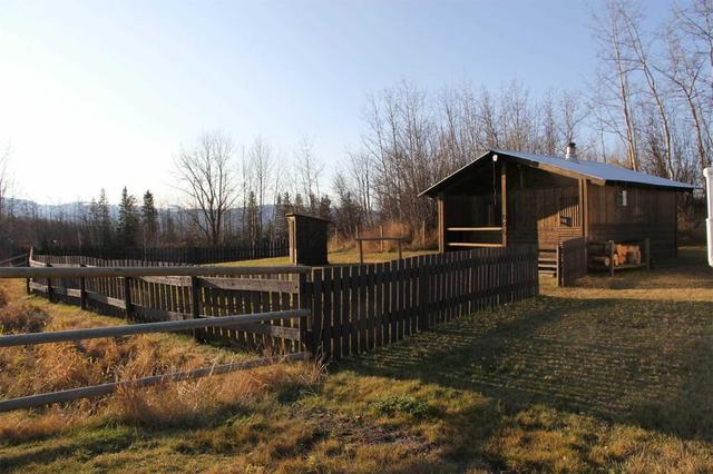 21286 Walcott Rd, House detached with 3 bedrooms, 3 bathrooms and 20 parking in Bulkley Nechako A BC | Image 5