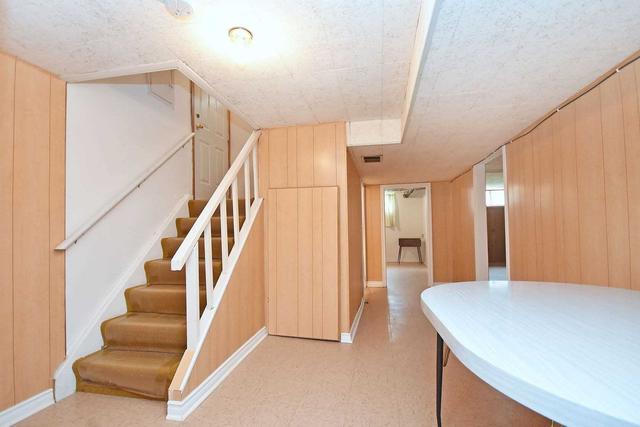 240 Wellesworth Dr, House detached with 3 bedrooms, 2 bathrooms and 3 parking in Toronto ON | Image 19