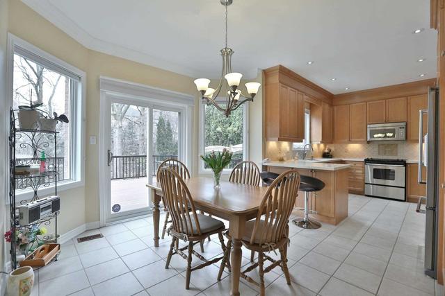 2283 Whitecliffe Way, House detached with 4 bedrooms, 5 bathrooms and 4 parking in Oakville ON | Image 39