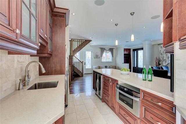 3 Caines Ave, House detached with 7 bedrooms, 4 bathrooms and 3 parking in Toronto ON | Image 24