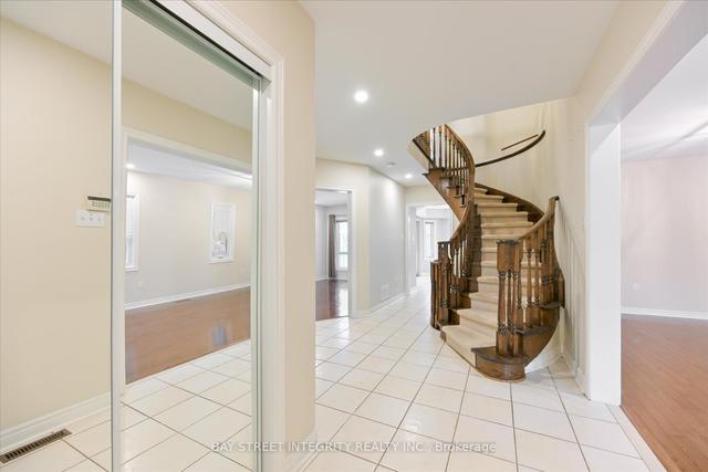 67 Grandlea Cres, House detached with 4 bedrooms, 4 bathrooms and 6 parking in Markham ON | Image 36
