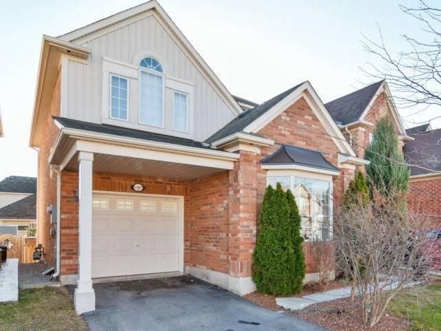 1187 Barr Cres, House detached with 4 bedrooms, 3 bathrooms and 2 parking in Milton ON | Image 2