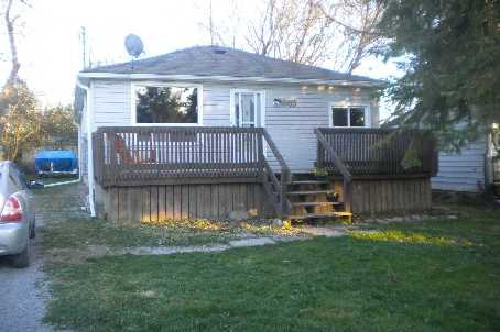 983 Barton Ave, House detached with 3 bedrooms, 1 bathrooms and 4 parking in Georgina ON | Image 1